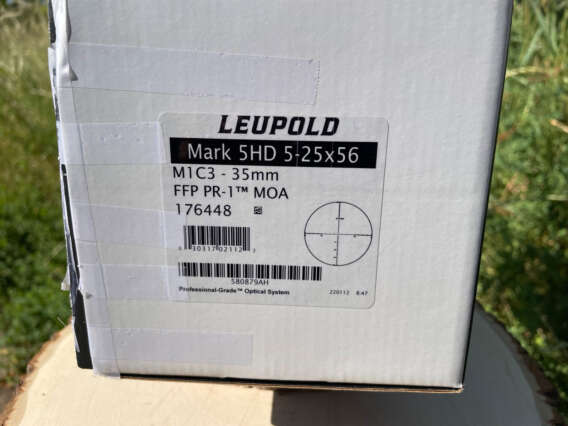 Leupold Mark 5HD 5-25x56 FFP PR-1 MOA - Lightly Used box