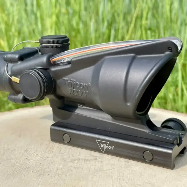 Trijicon ACOG 4x32 TA31F Red Chevron - Lightly Used