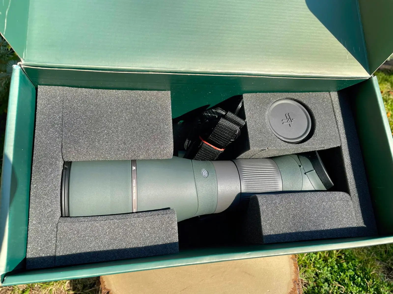 Vortex Razor HD 27-60x85 (Angled) Spotting Scope RS-85A - Like New in Box