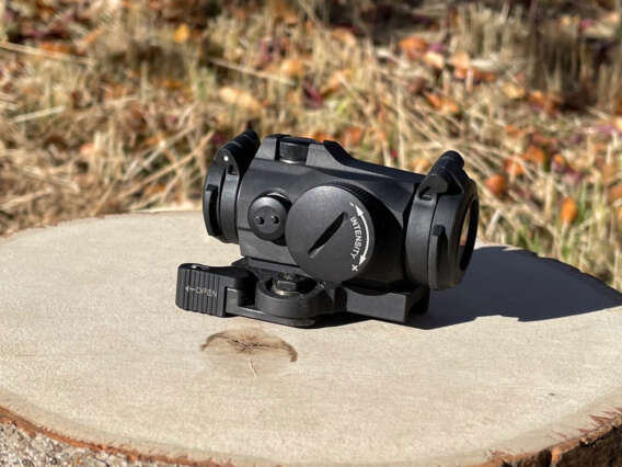 Aimpoint Micro T-2 w/ Larue short mount - Lightly Used