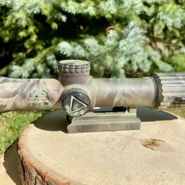 Trijicon VCOG 1-8x28 Red MOA Crosshair Dot - Well Used