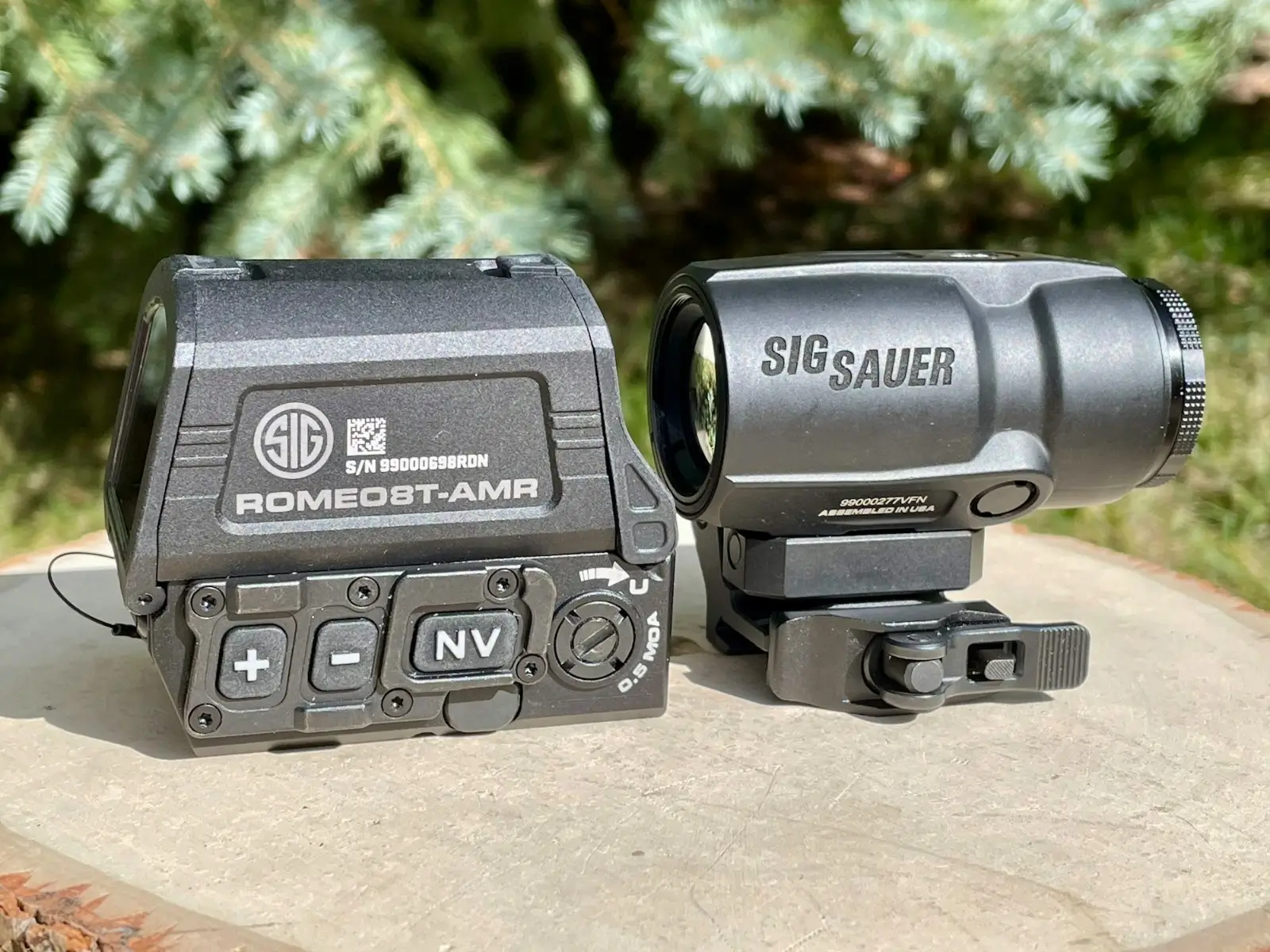Sig Sauer Romeo8T-AMR (Automated Modified Reticle) Combo Kit - Like New in Box