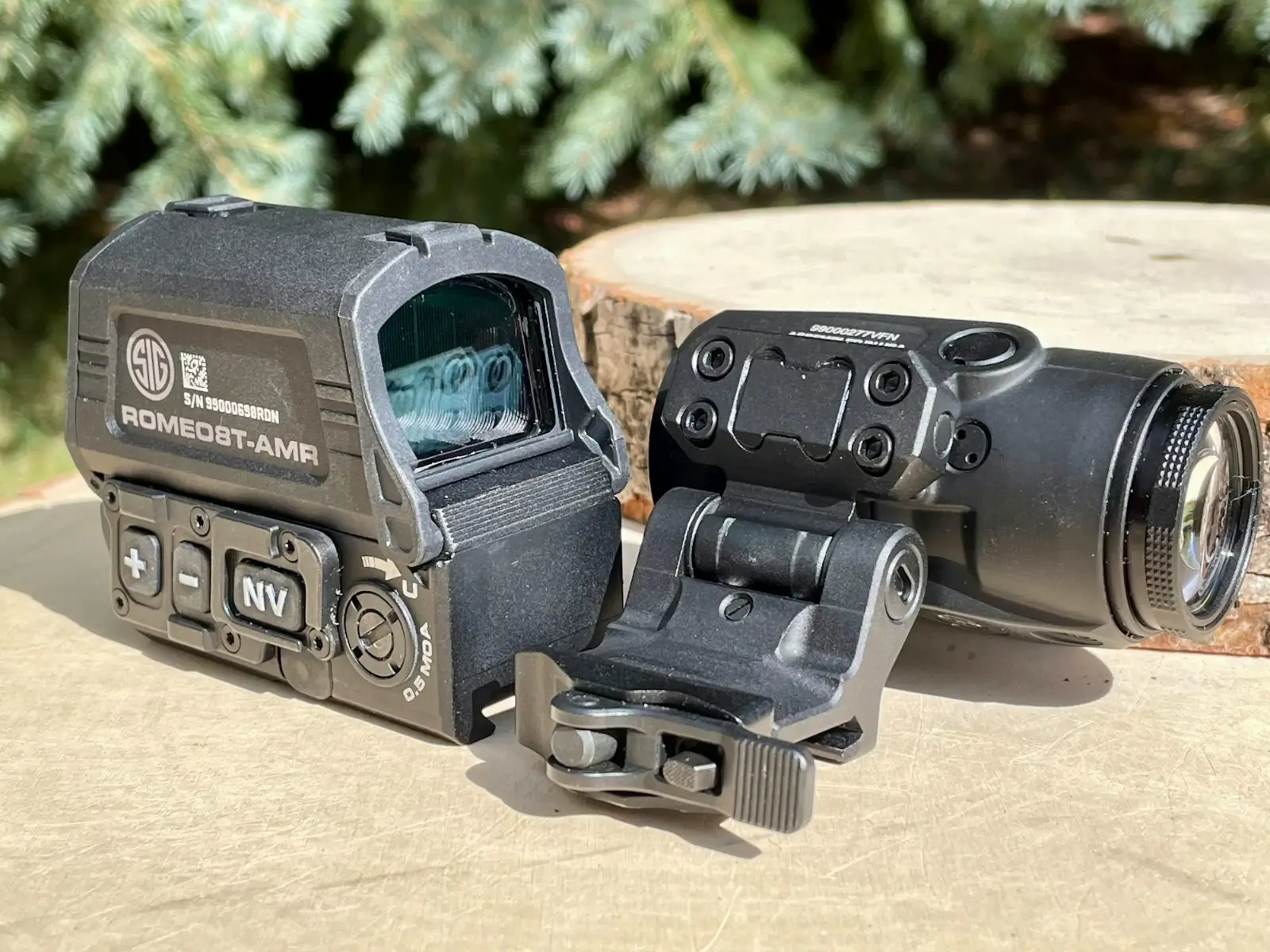 Sig Sauer Romeo8T-AMR (Automated Modified Reticle) Combo Kit - Like New in Box