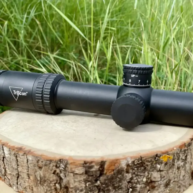 Trijicon Credo 1-10x28 FFP Red / Green Segmented Circle - Lightly Used